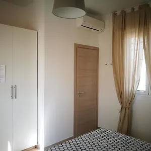 Apartament Simply House In, Bari